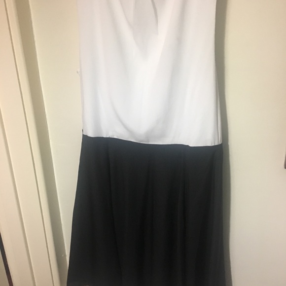 Express white and black. A line shirt dress - Picture 3 of 3